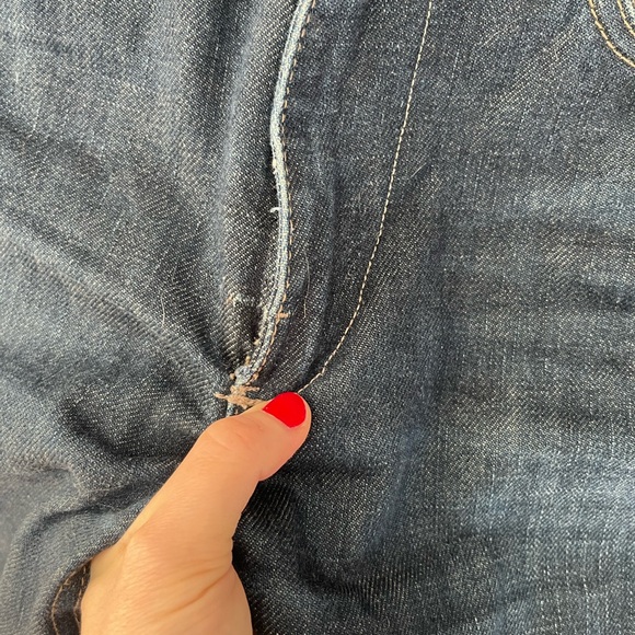 The prettiest crop denim - Picture 2 of 6